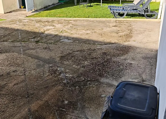 Relax & Pool בית נופש *