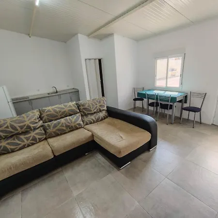 Relax & Pool 펜션 *